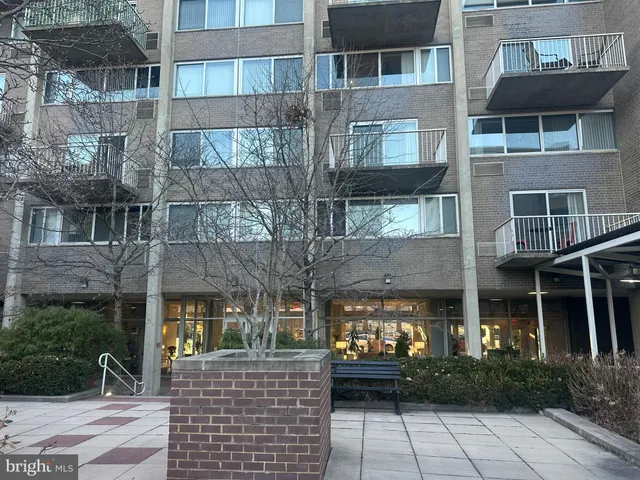 $1,830 | 800 4th Street Southwest, Unit S325, Washington, DC 20024