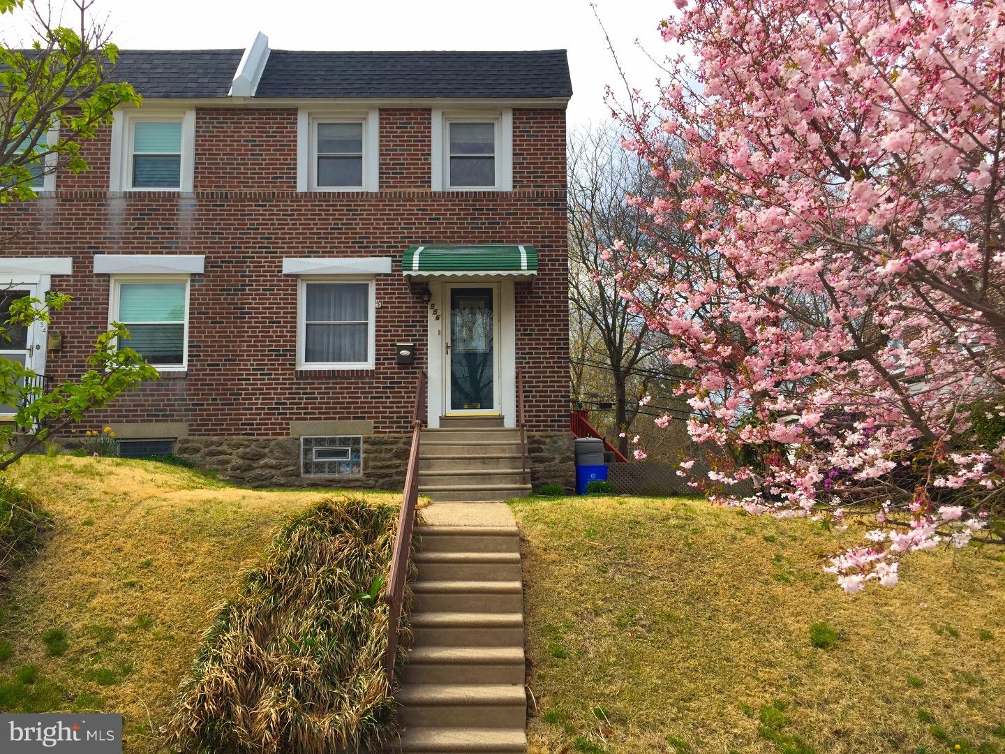 556 Overlook Road Philadelphia, PA 19128 - Photo 2 of 22 Exterior Front