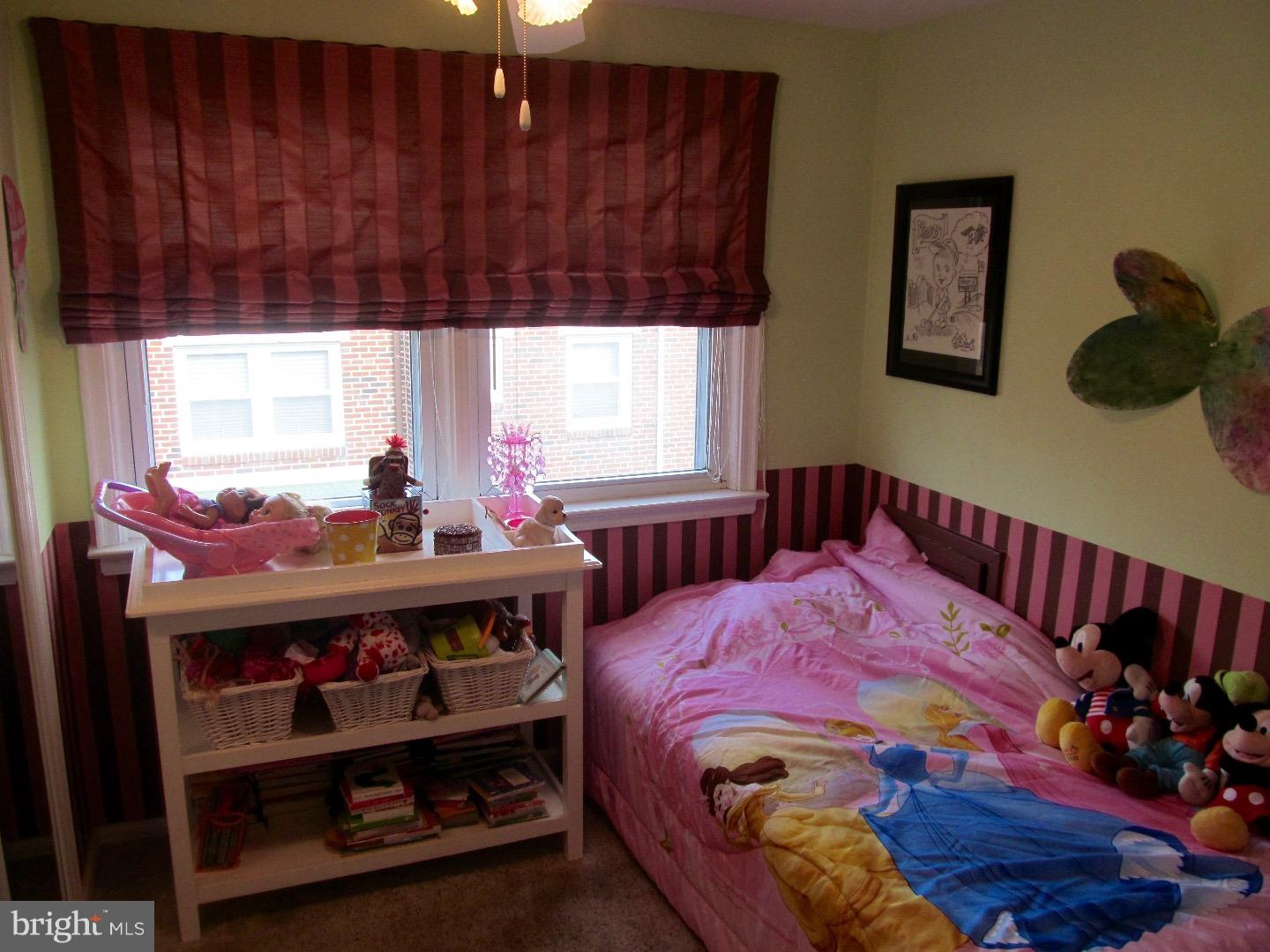 556 Overlook Road Philadelphia, PA 19128 - Photo 10 of 22 Bedroom