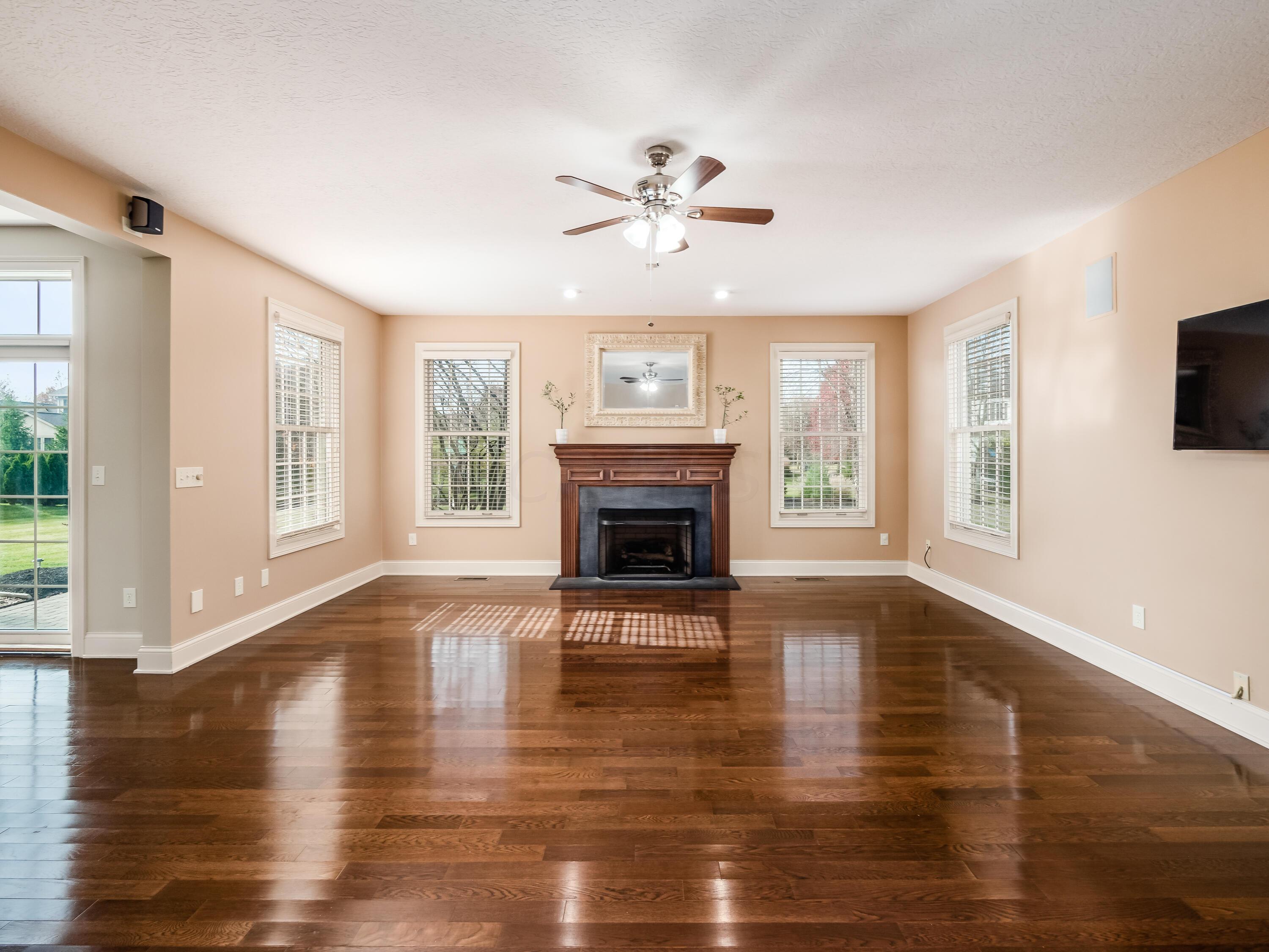5949 Dunheath Loop Dublin, OH 43016 - Photo 11 of 57 Beautiful Fireplace