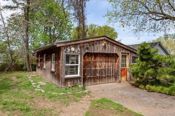 $415,000 | 27 Lancaster Avenue, Montrose, NY 10548