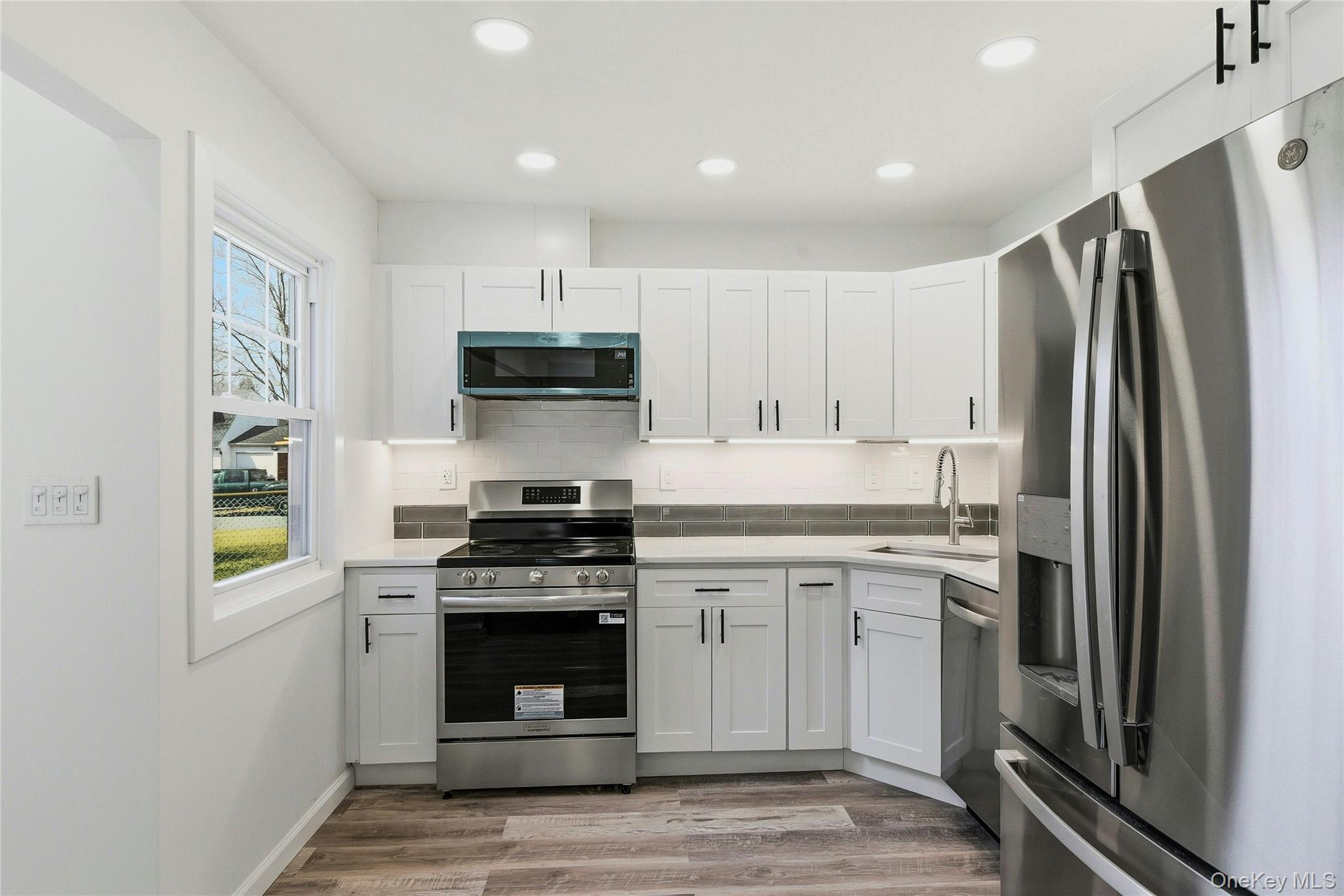 56 Pennaquid Road Coram, NY 11727 - Photo 8 of 35 Stainless steel appliances