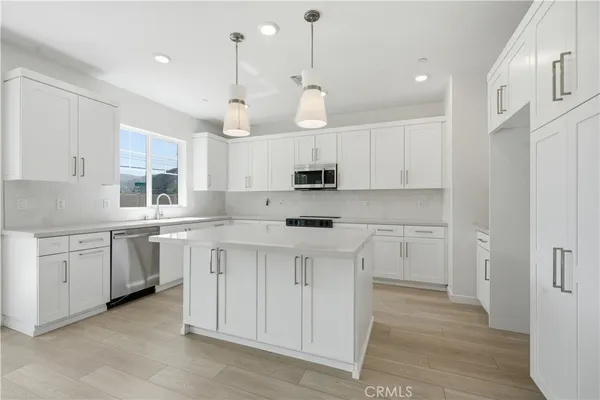 $899,000 | 23704 Wilcox Drive, Newhall, CA 91321