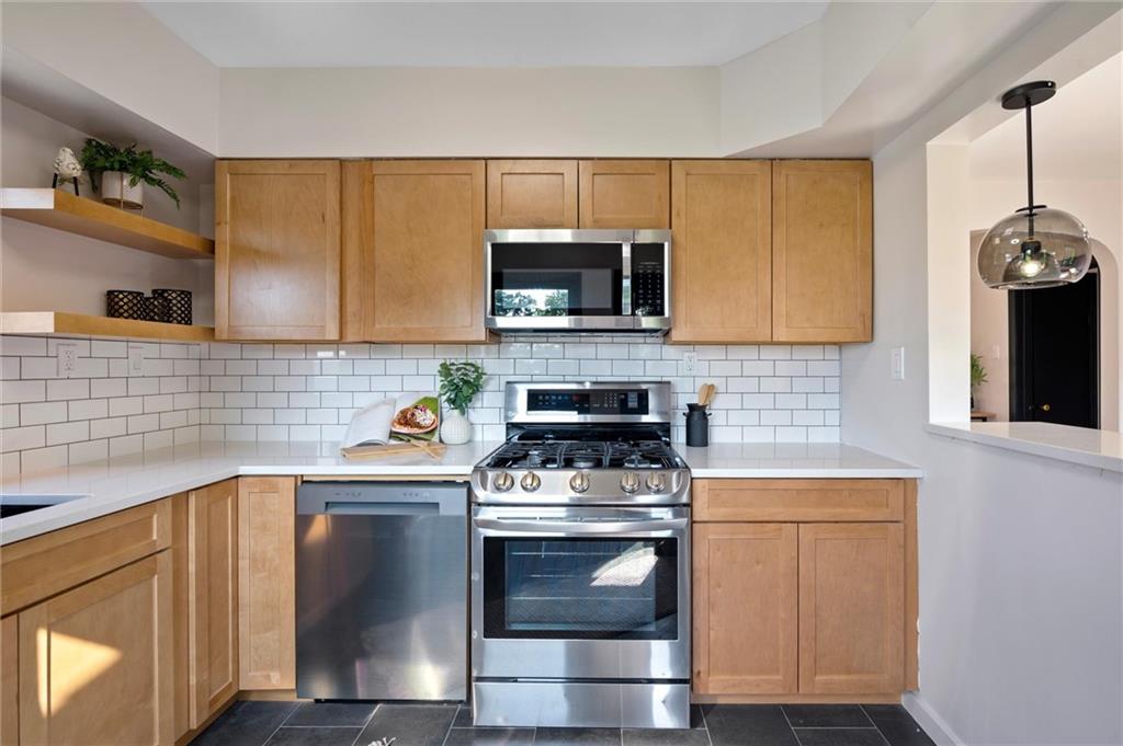 1244 Ridge Road Ambridge, PA 15003 - Photo 8 of 36 Gallery Image 8