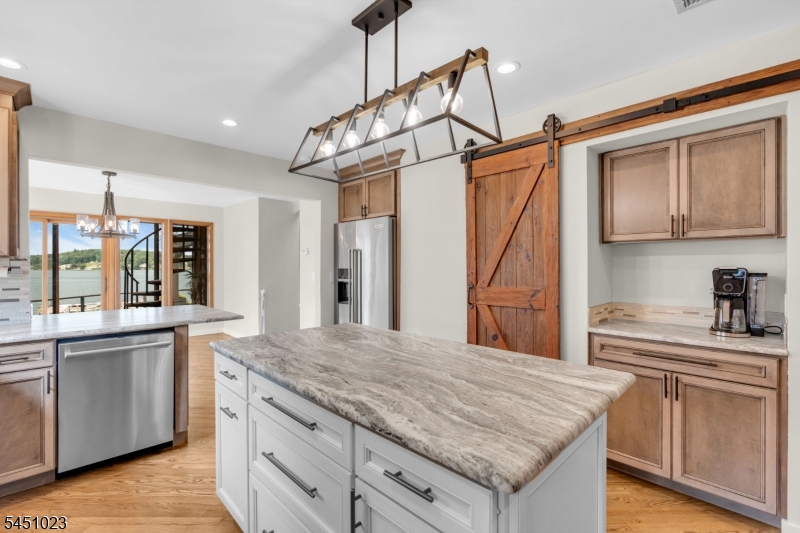79 Castle Rock Road Lake Hopatcong, NJ 07849 - Photo 12 of 50 Gallery Image 12