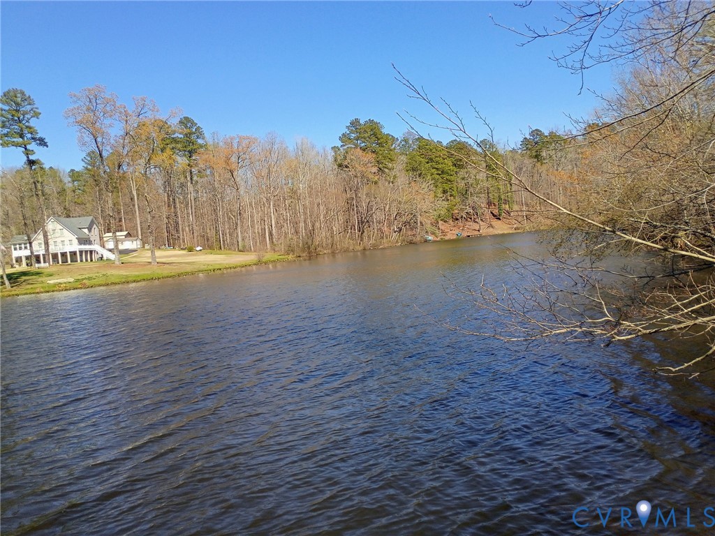 51-52 Crystal Lake Crewe, VA 23930 - Photo 3 of 18 a view of a lake view
