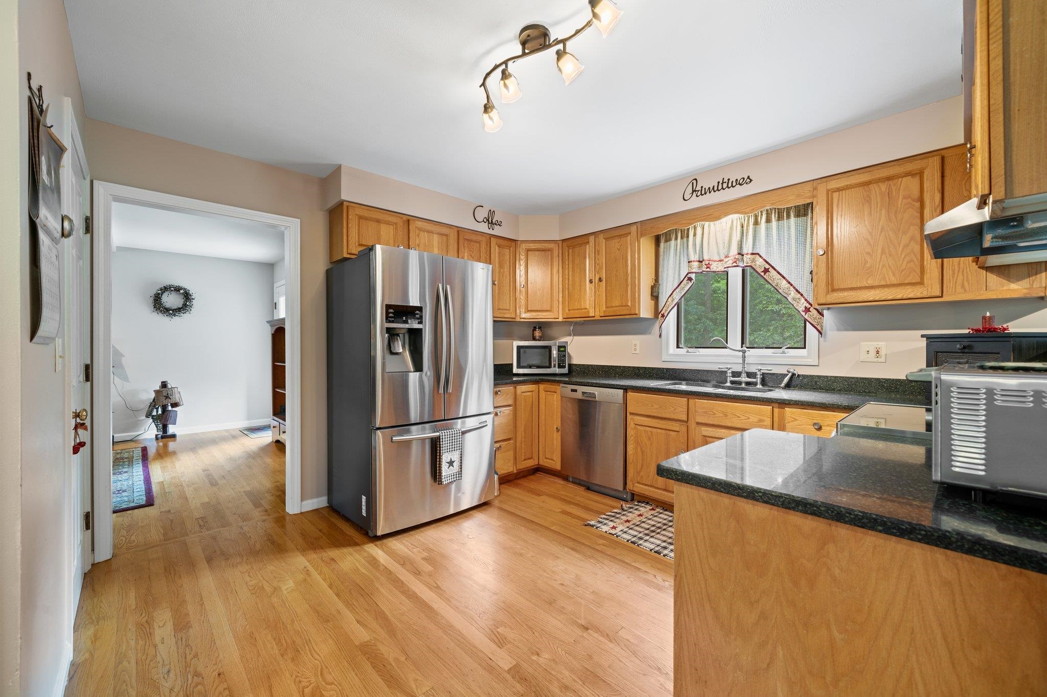 32 Arabian Way Chester, NH 03036 - Photo 7 of 32 Gallery Image 7