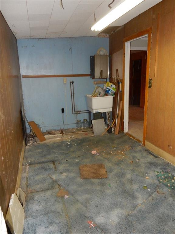 517 Mt Jackson Road New Castle, PA 16102 - Photo 15 of 16 Third bedroom used as laundry