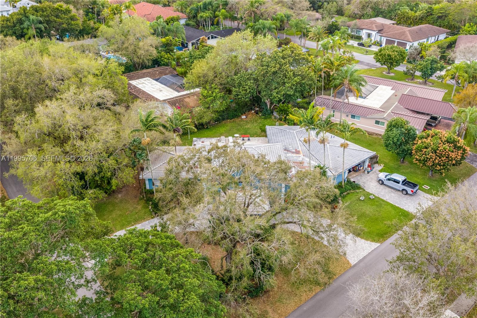 9200 Southwest 70th Avenue Pinecrest, FL 33156 - Photo 12 of 18