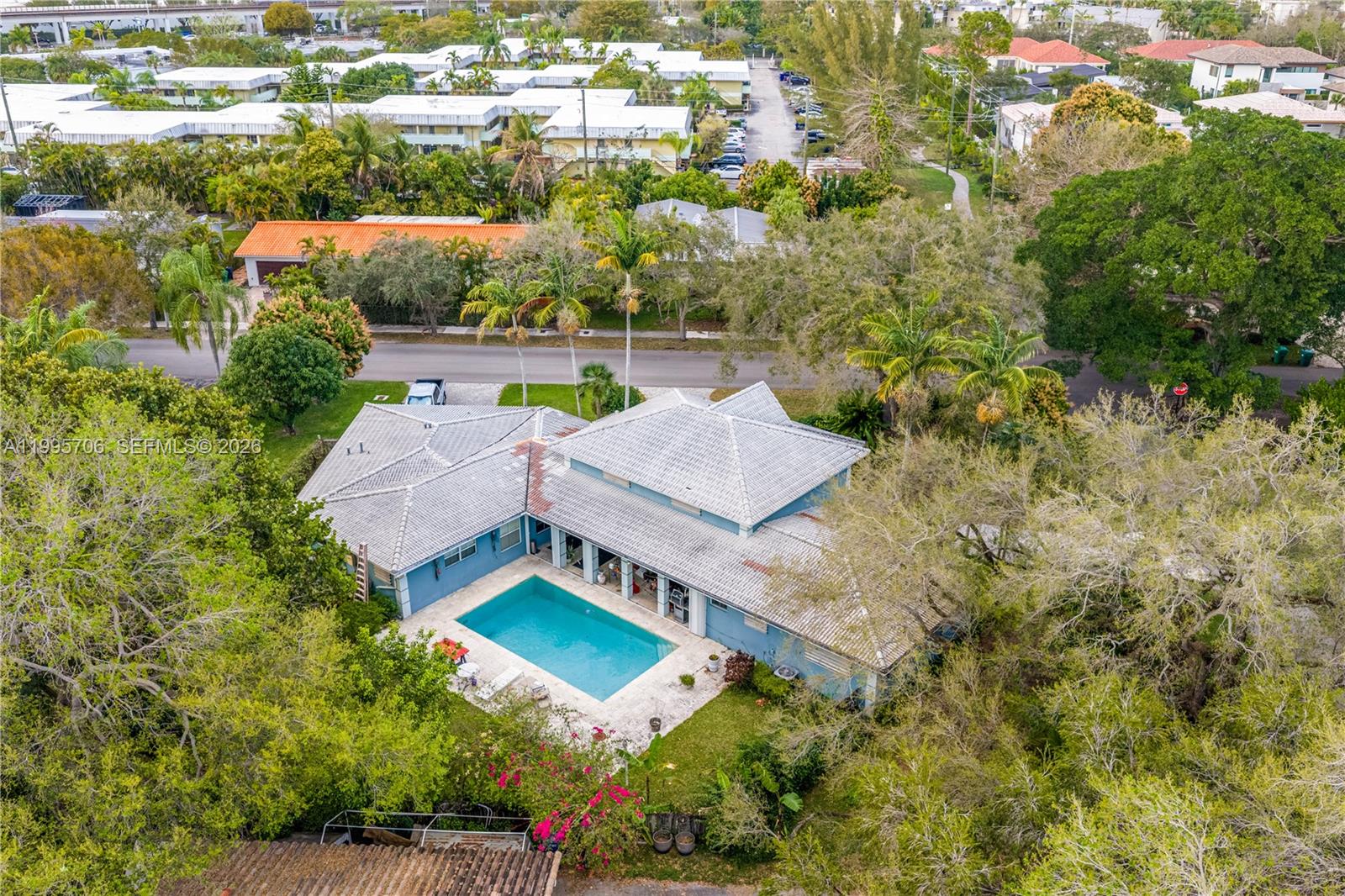 9200 Southwest 70th Avenue Pinecrest, FL 33156 - Photo 8 of 18