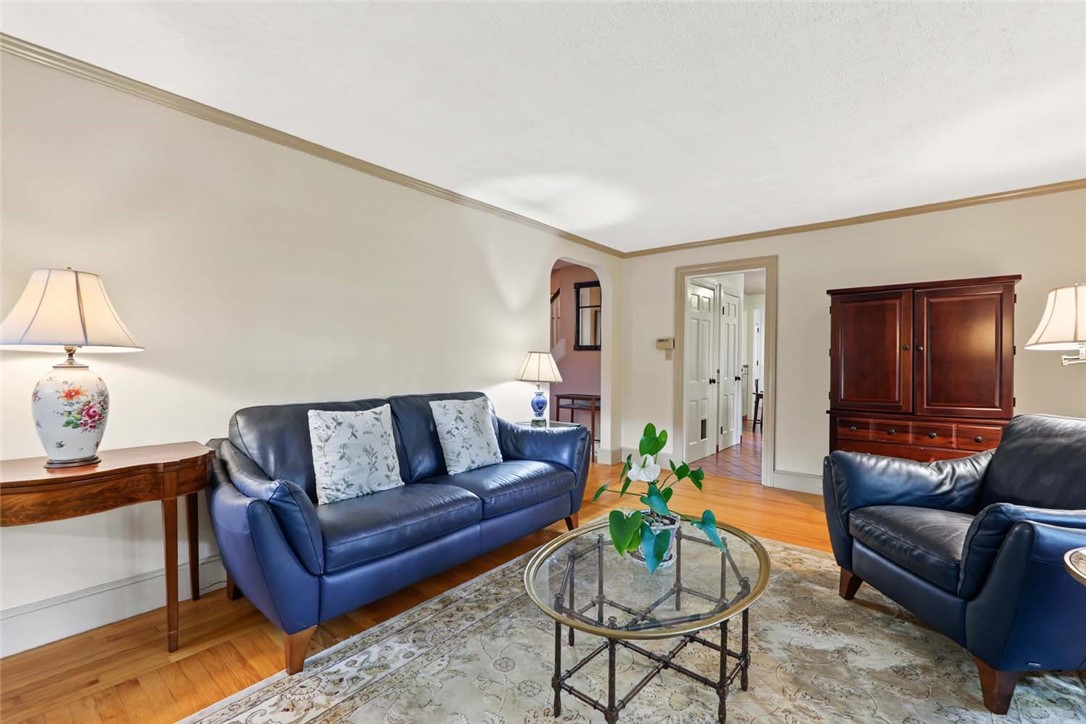 10 Milton Road Barrington, RI 02806 - Photo 8 of 50 Gallery Image 8