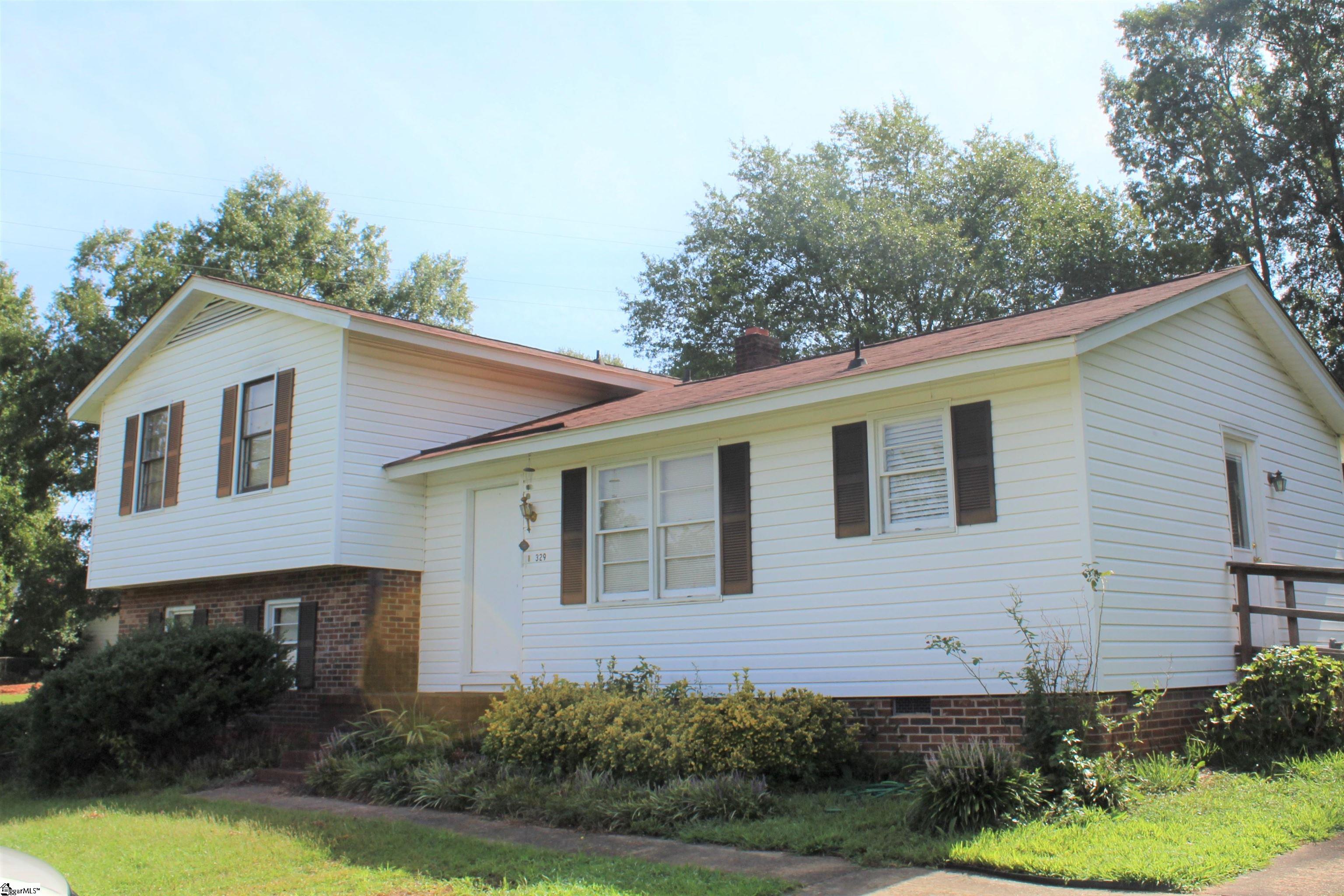 329 State Rd S-39-127 Easley, SC 29640 - Photo 2 of 22 Gallery Image 2