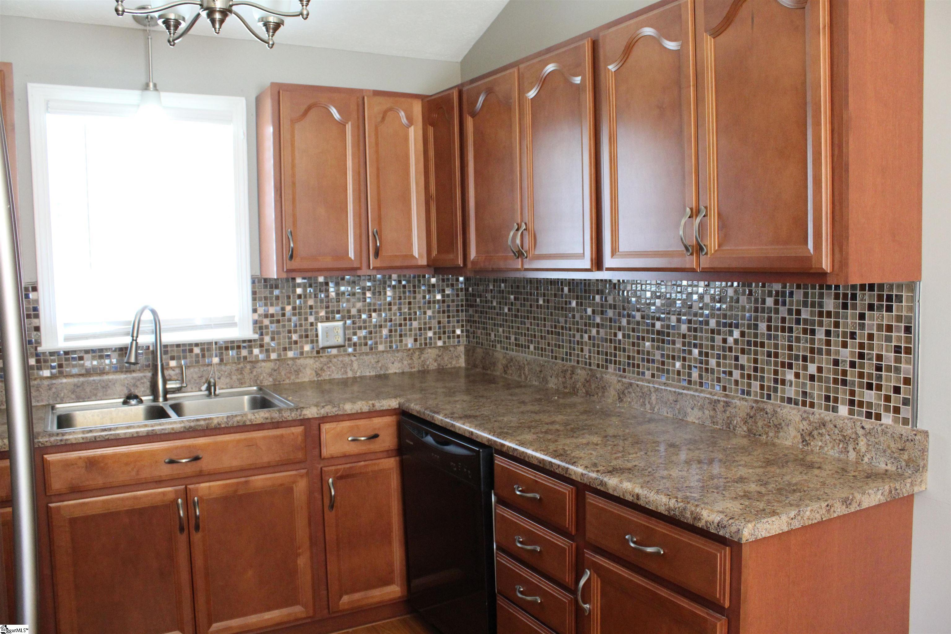 329 State Rd S-39-127 Easley, SC 29640 - Photo 4 of 22 Gallery Image 4