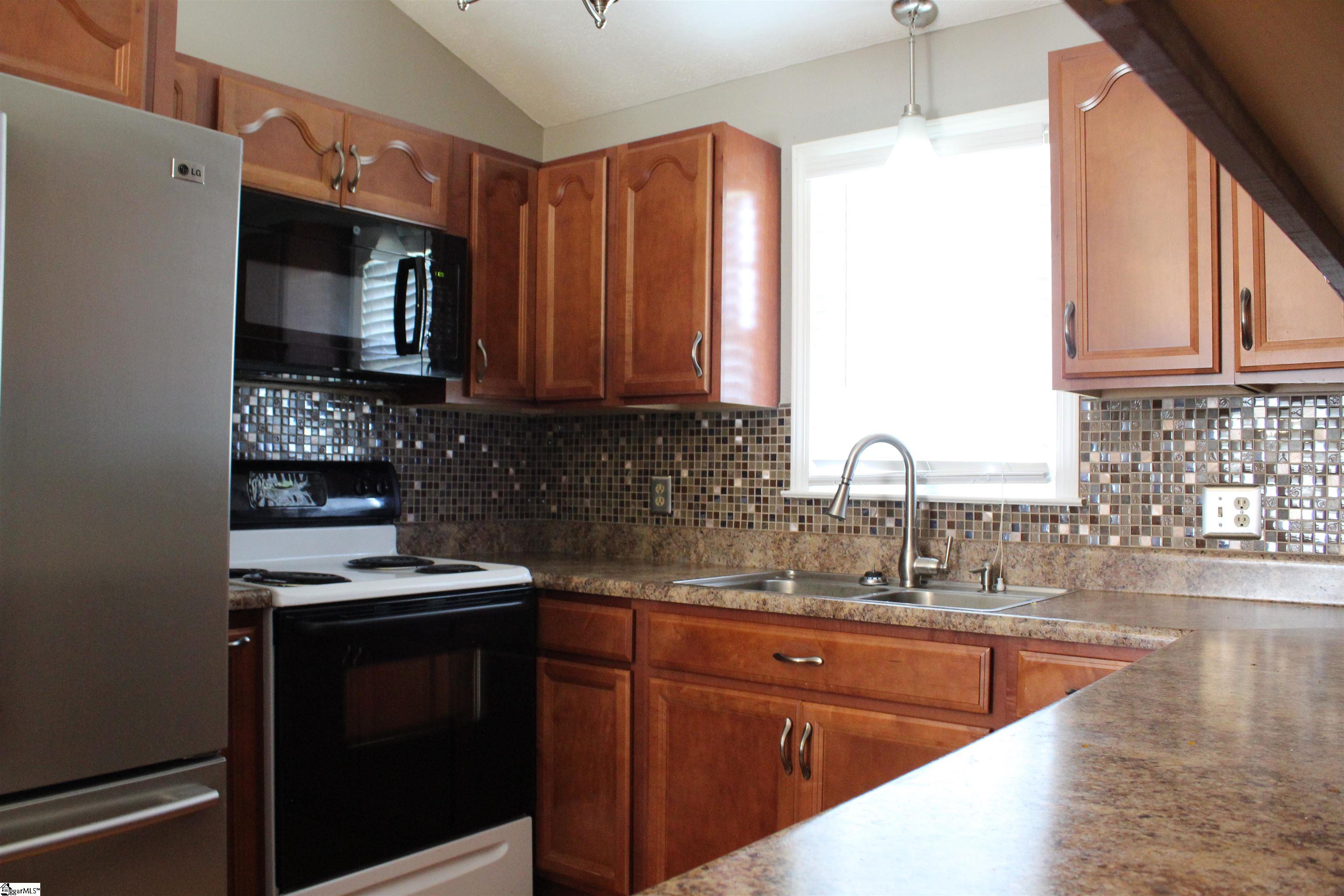 329 State Rd S-39-127 Easley, SC 29640 - Photo 5 of 22 Gallery Image 5