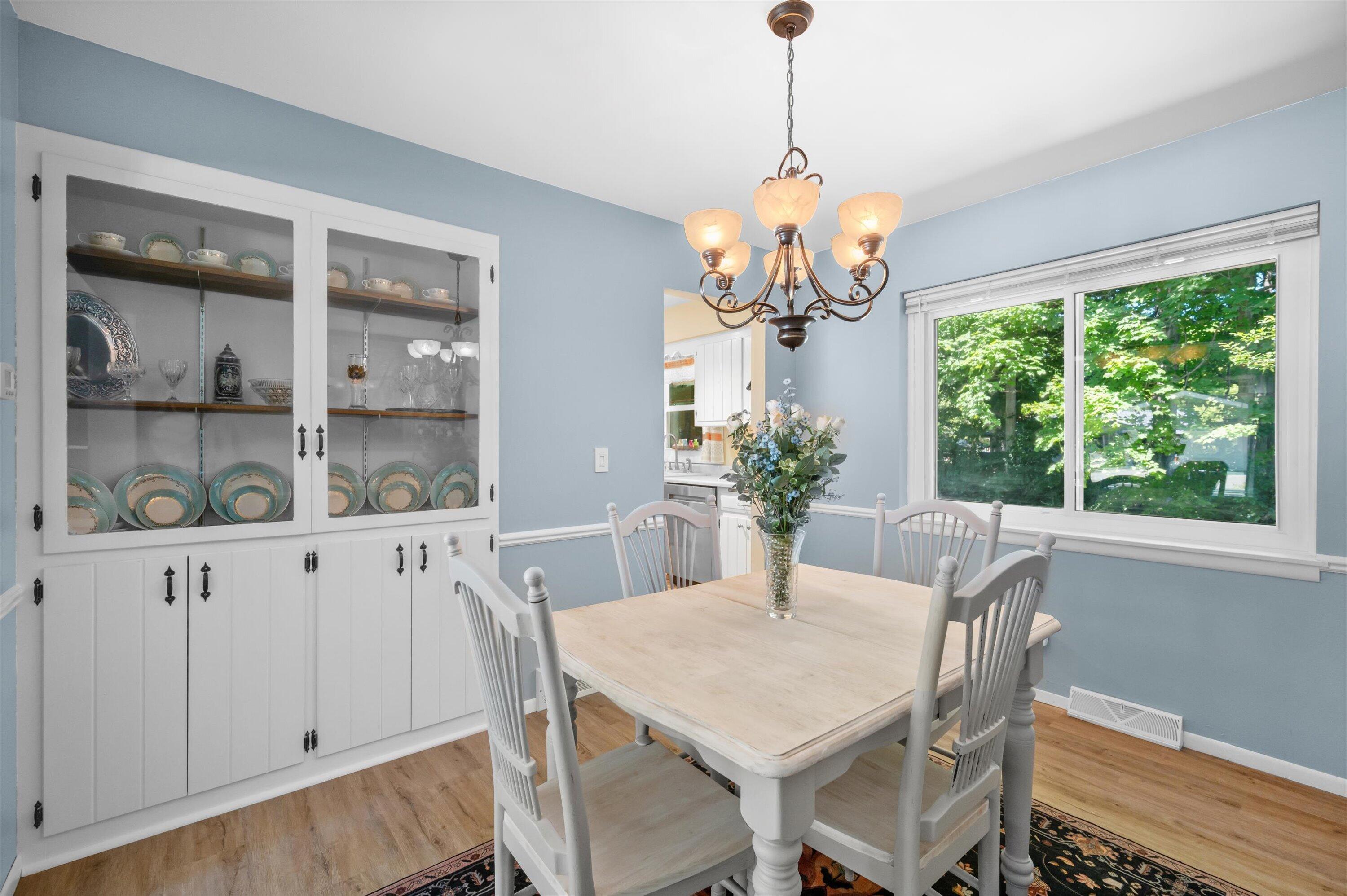 5888 Riverside Drive Greendale, WI 53129 - Photo 11 of 31 10-0057