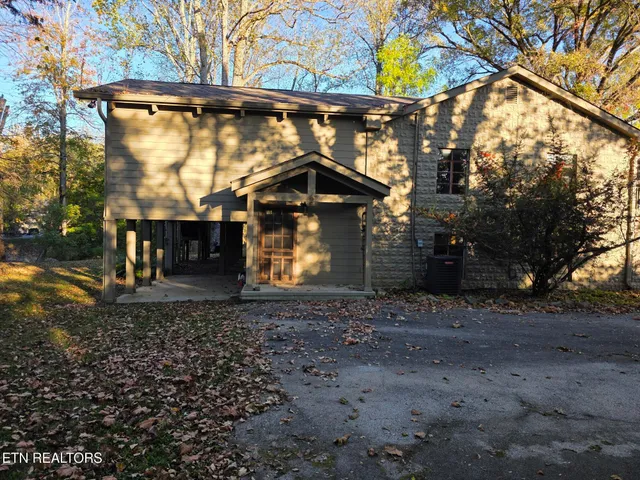 $1,250,000 | 8229 East Lamar Alexander Parkway, Townsend, TN 37882