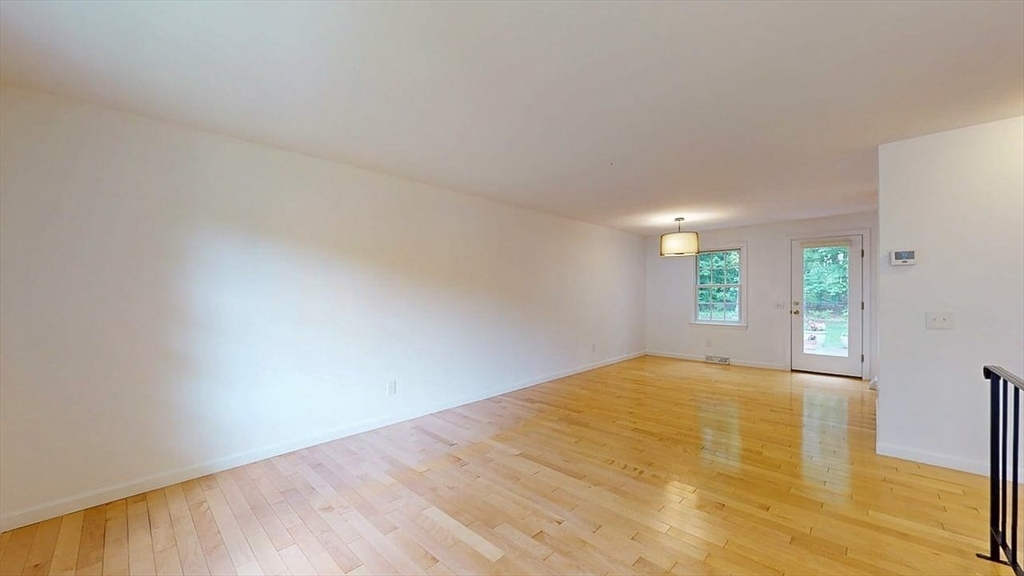 60 Wrentham Road Worcester, MA 01602 - Photo 13 of 39