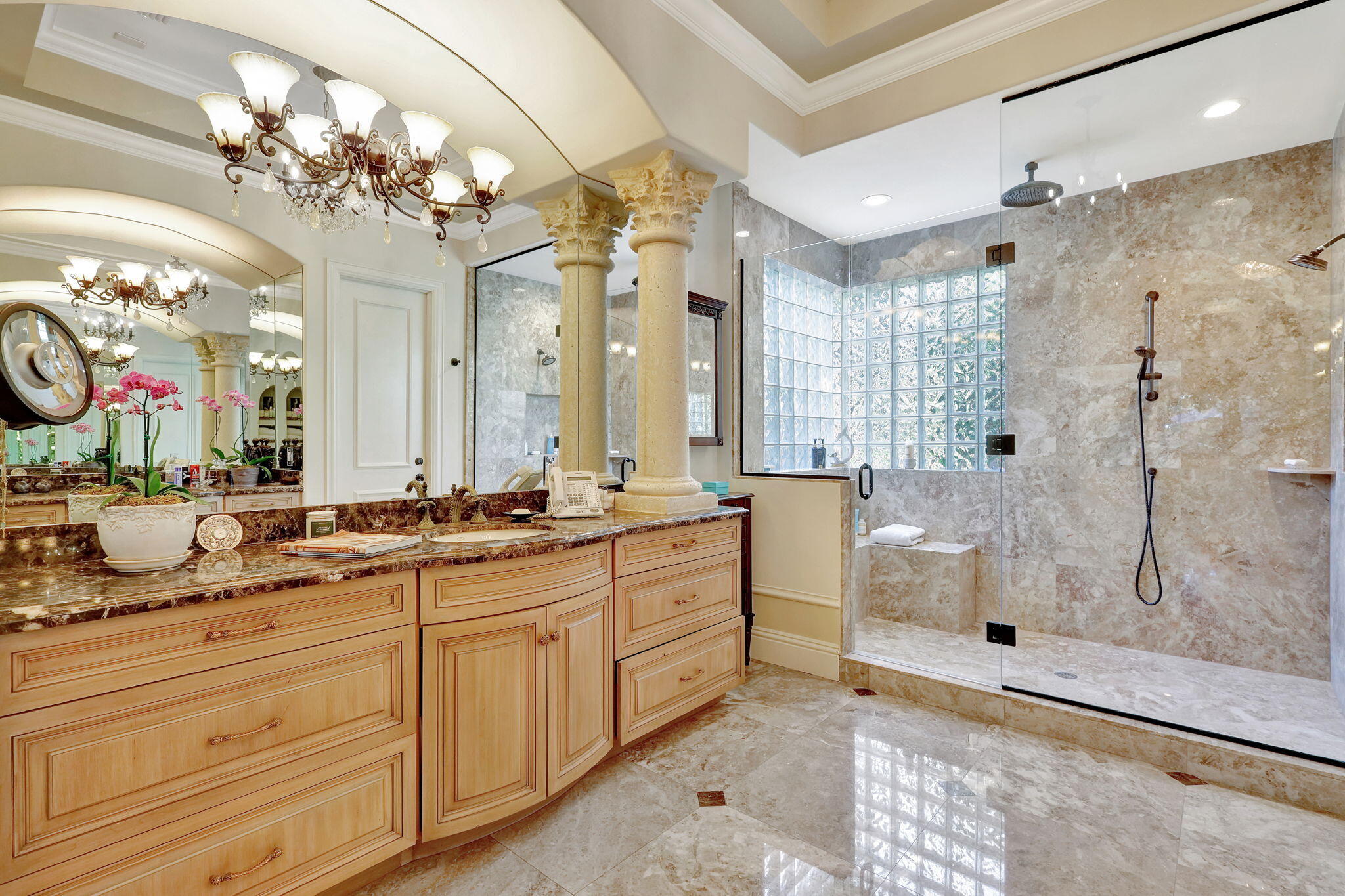 331 Eagle Drive Jupiter, FL 33477 - Photo 22 of 51 Primary Bath