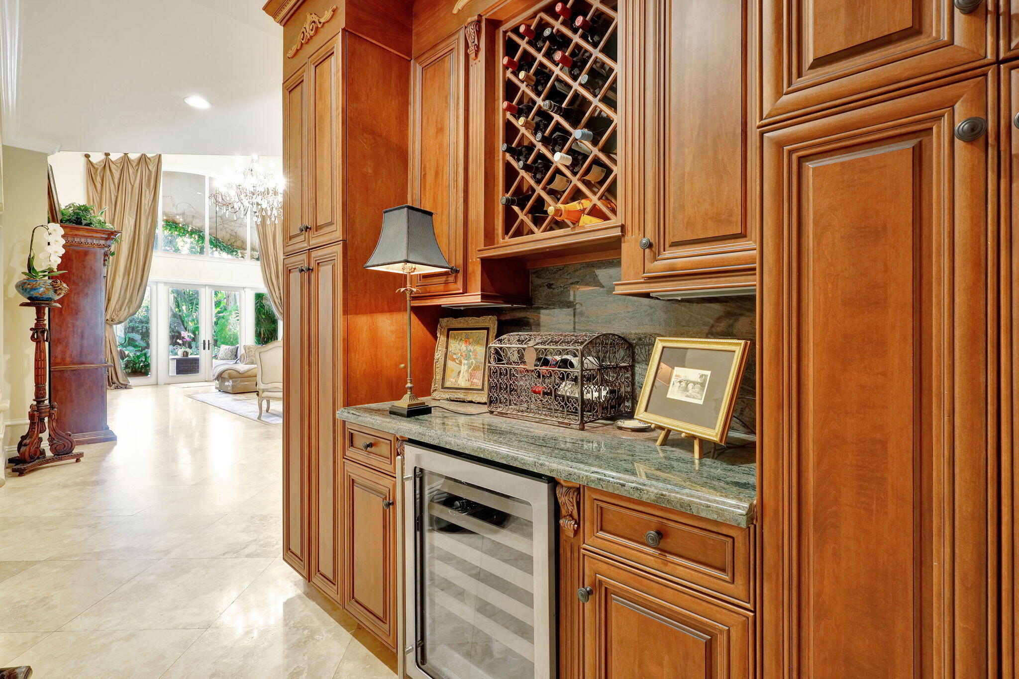 331 Eagle Drive Jupiter, FL 33477 - Photo 27 of 51 Living area