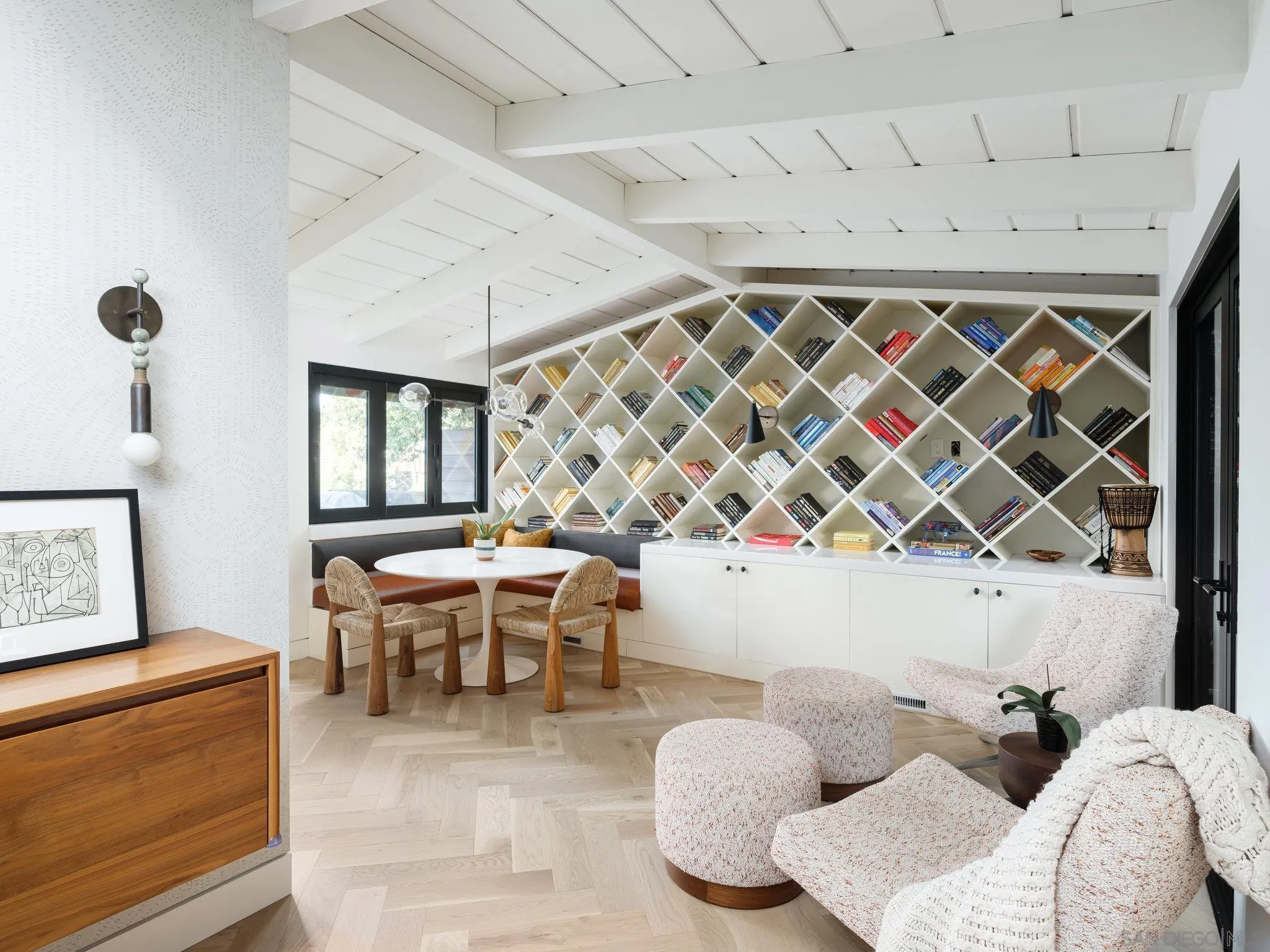 462 15th Street Del Mar, CA 92014 - Photo 16 of 35 a living room with furniture and a table