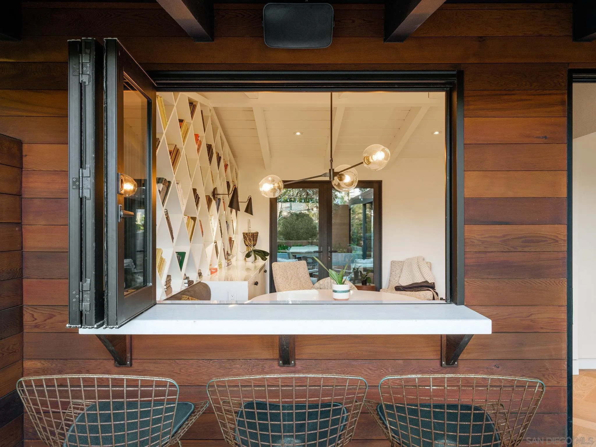 462 15th Street Del Mar, CA 92014 - Photo 18 of 35 a view of hall way with furniture