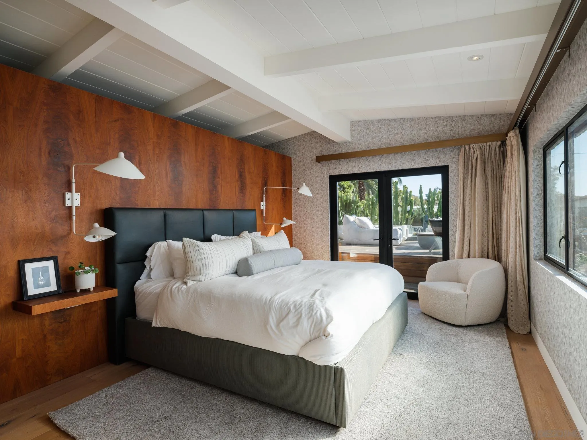 462 15th Street Del Mar, CA 92014 - Photo 21 of 35 a bedroom with a bed and a large window