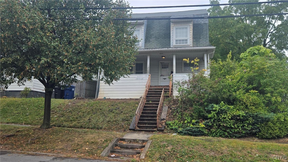404 Griffiths Street Syracuse, NY 13208 - Photo 1 of 36