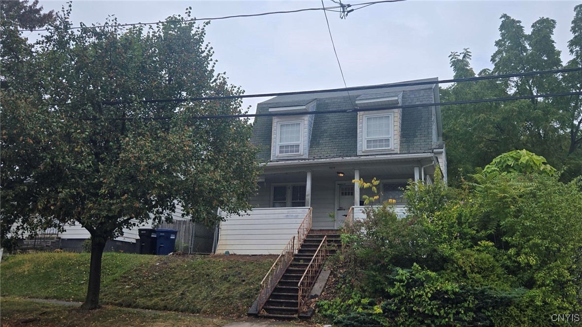 404 Griffiths Street Syracuse, NY 13208 - Photo 2 of 36