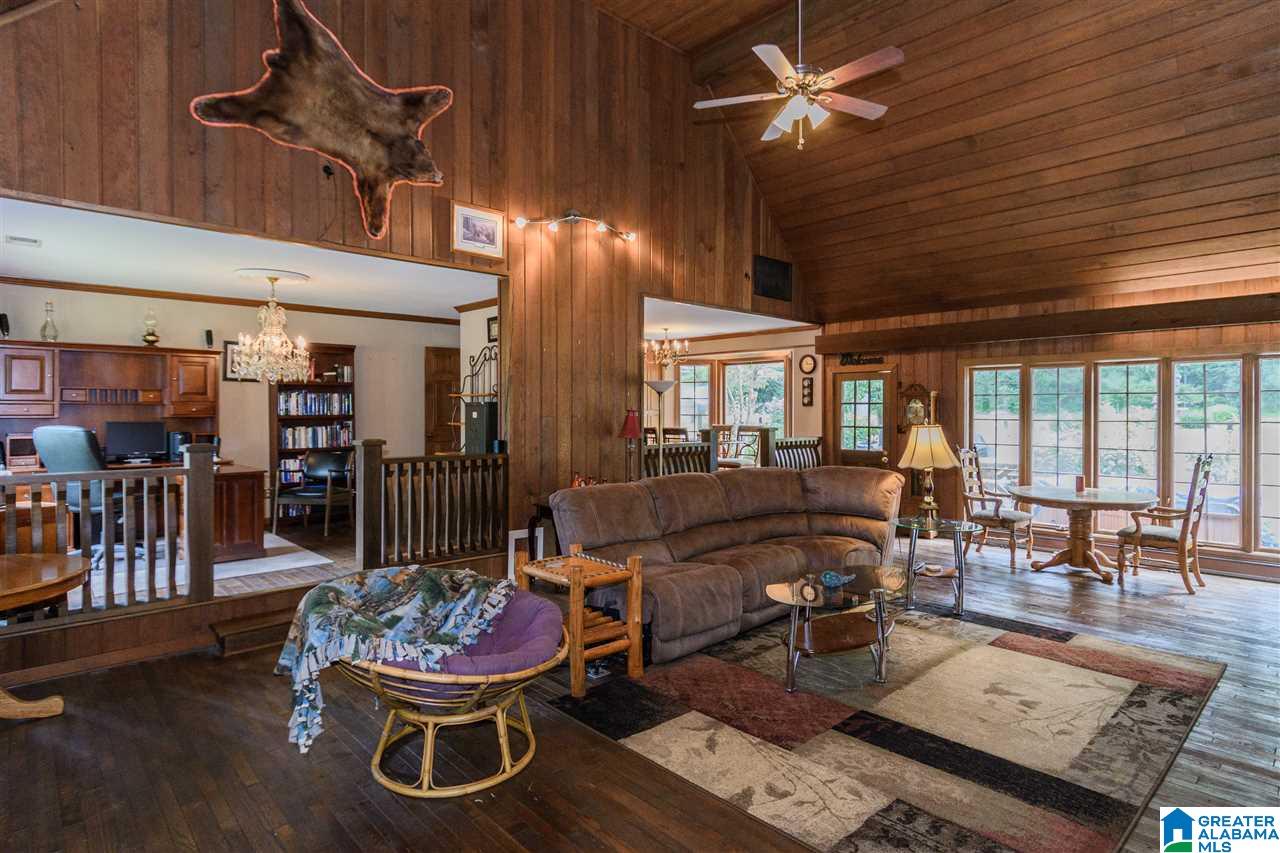 111 Rayfield Drive Bessemer, AL 35022 - Photo 4 of 40