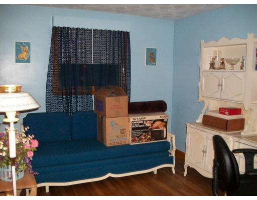 54 Wentworth Road Revere, MA 02151 - Photo 5 of 11 Gallery Image 5