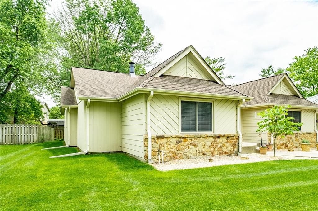 1033 Goldfinch Road Columbus, IN 47203 - Photo 34 of 43 Gallery Image 34