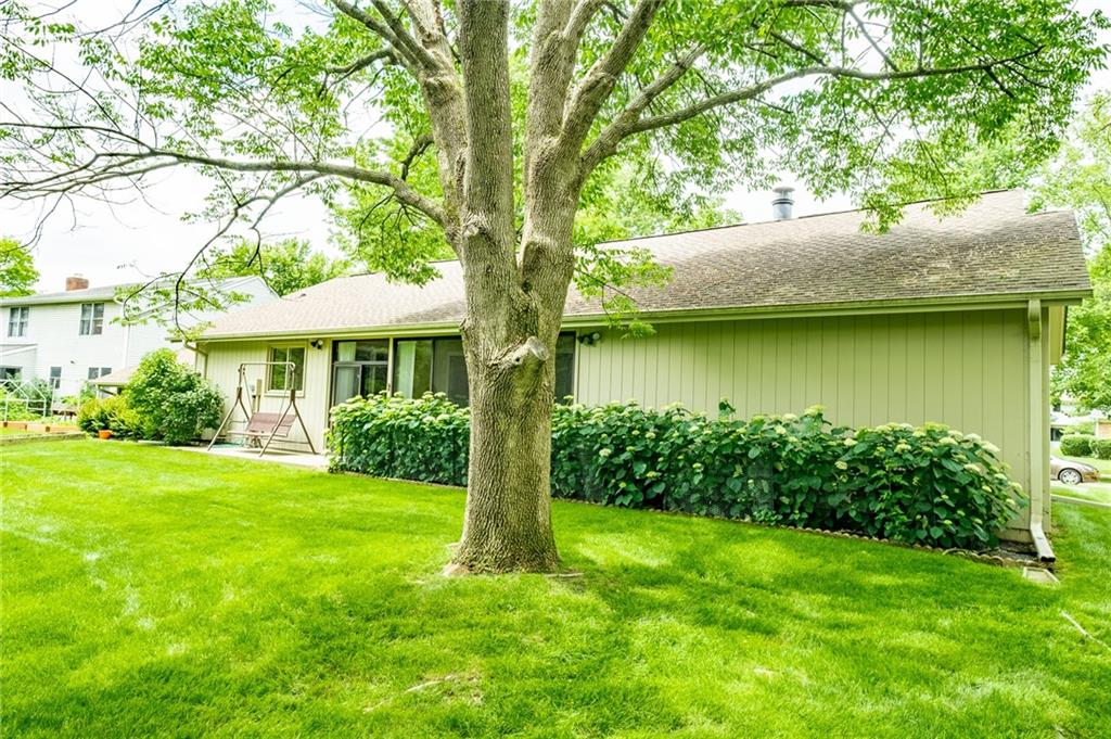 1033 Goldfinch Road Columbus, IN 47203 - Photo 36 of 43 Gallery Image 36