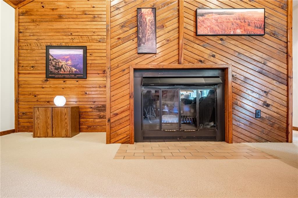 1033 Goldfinch Road Columbus, IN 47203 - Photo 5 of 43 Gallery Image 5