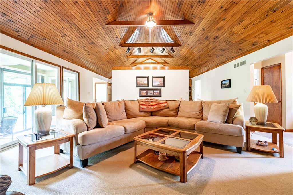 1033 Goldfinch Road Columbus, IN 47203 - Photo 6 of 43 Gallery Image 6