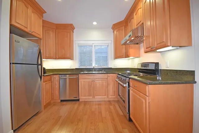 $3,000 | 1705 Palm Avenue, San Mateo, CA 94402