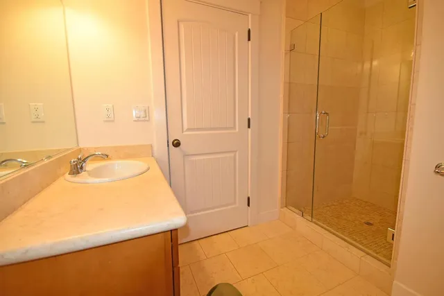 $3,000 | 1705 Palm Avenue, San Mateo, CA 94402