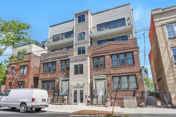 $739,000 | 936 Pavonia Avenue, Unit 4A, Jersey City, NJ 07306