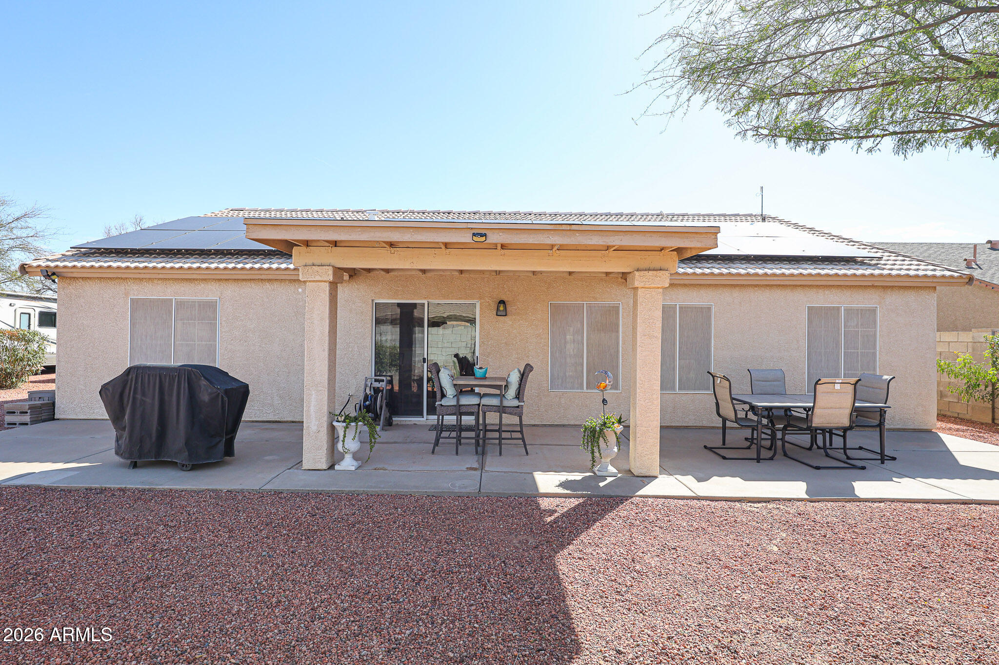 14980 South Capistrano Road Arizona City, AZ 85123 - Photo 35 of 39 a view of living room filled with furniture