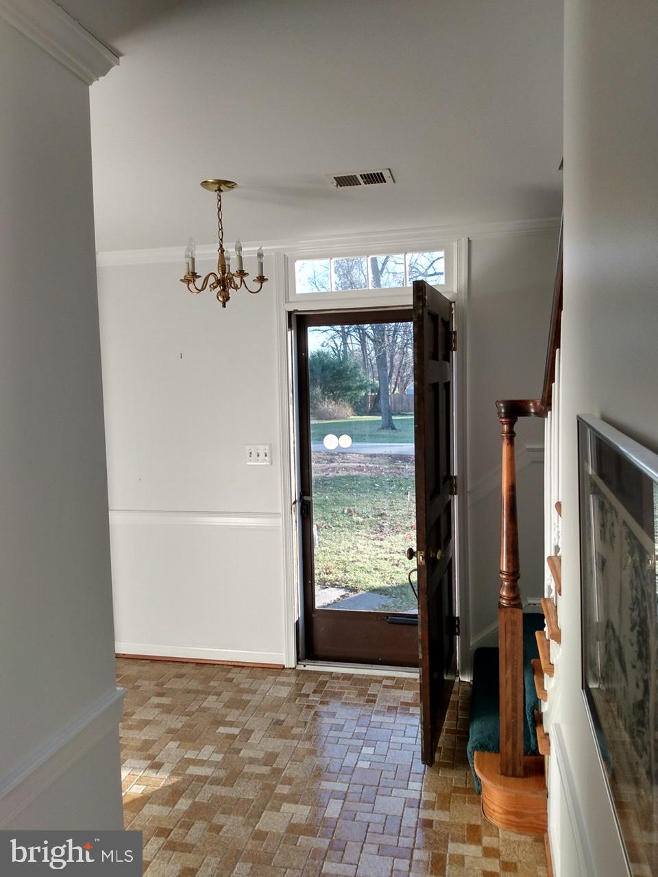 3906 Laurel Road Alexandria, VA 22309 - Photo 6 of 108 Foyer