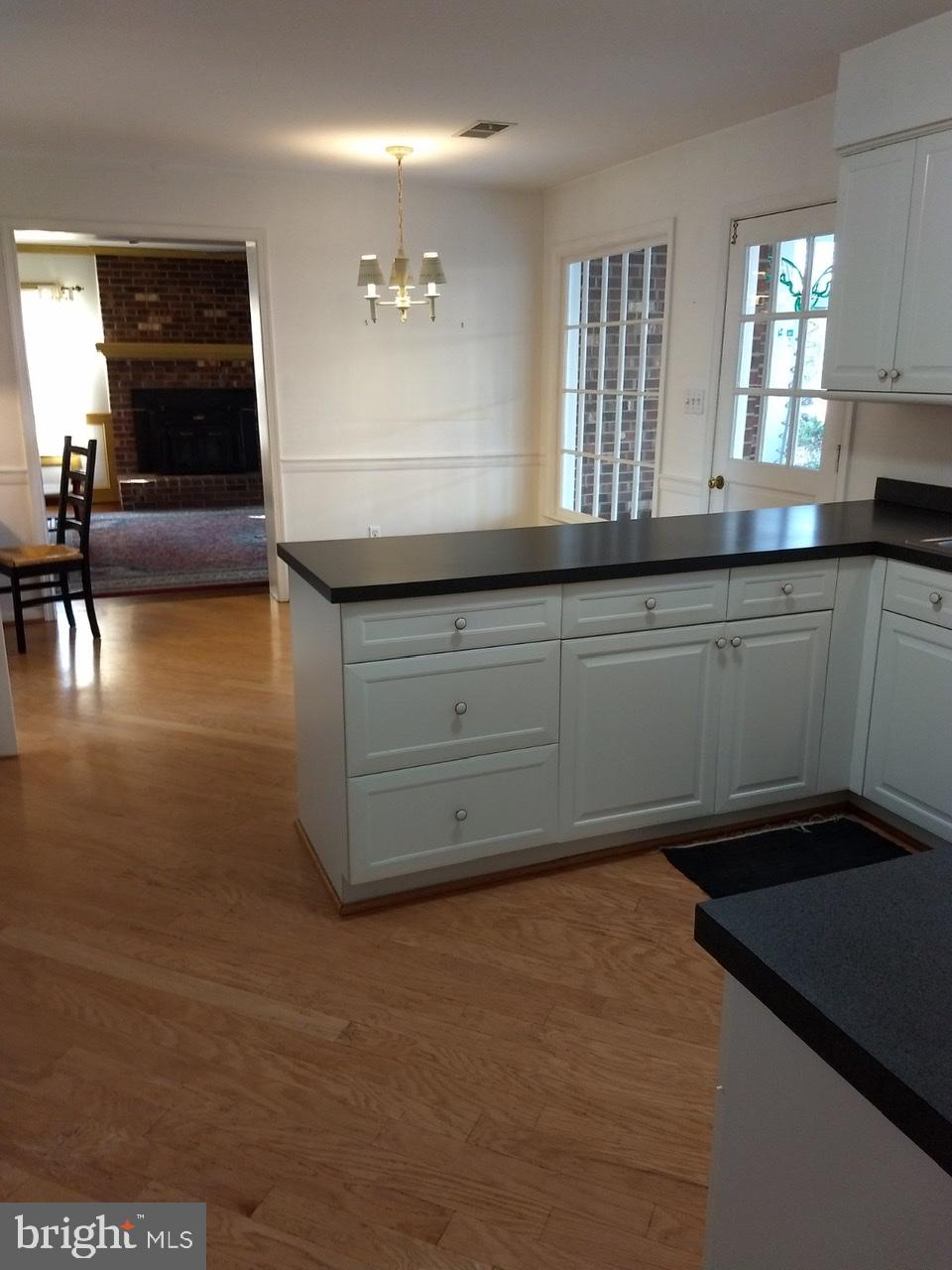 3906 Laurel Road Alexandria, VA 22309 - Photo 10 of 108 Gallery Image 10