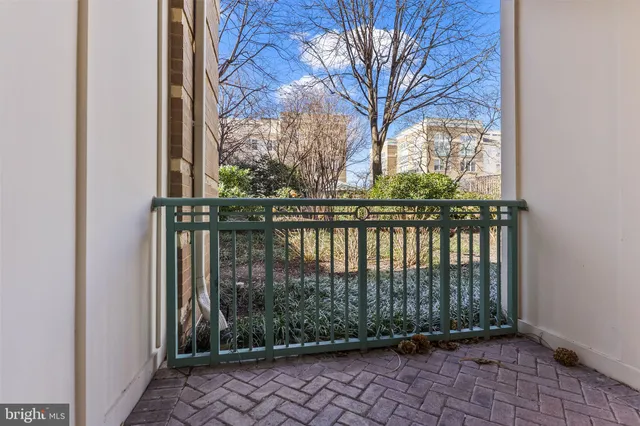$2,600 | 12000 Market Street, Unit 129, Reston, VA 20190