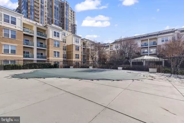 $2,600 | 12000 Market Street, Unit 129, Reston, VA 20190