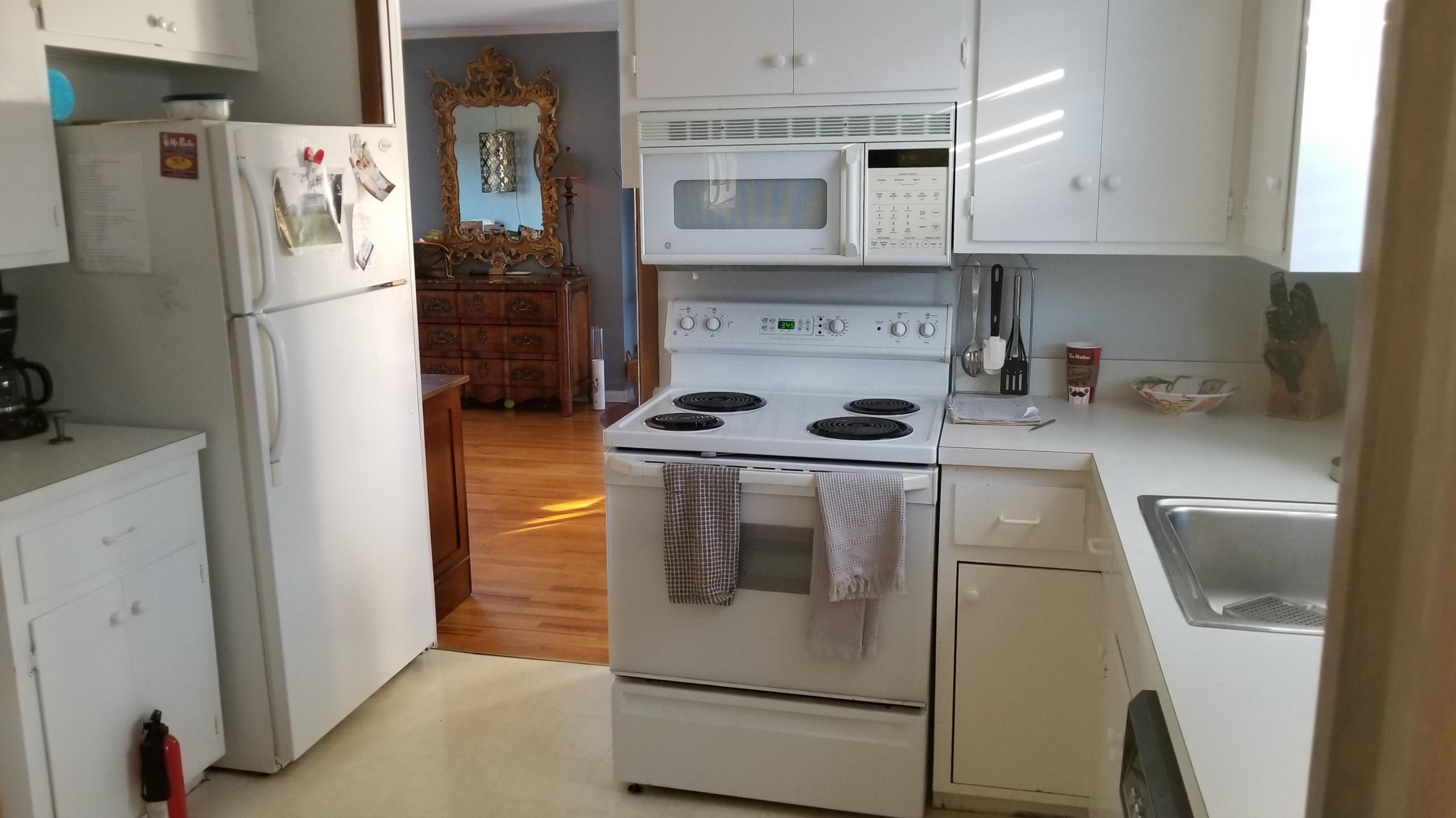 4425 Lowestone Road, Unit 27 Columbus, OH 43220 - Photo 12 of 15