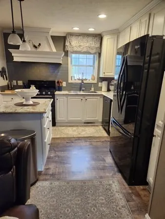 $248,900 | 402 Pleasant Parkway, Sturbridge, MA 01566