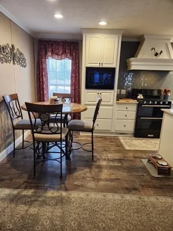 $248,900 | 402 Pleasant Parkway, Sturbridge, MA 01566