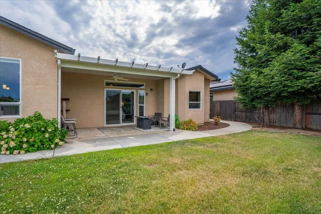 $594,900 | 592 Mill Valley Parkway, Redding, CA 96003