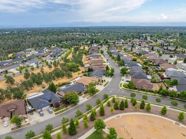 $594,900 | 592 Mill Valley Parkway, Redding, CA 96003