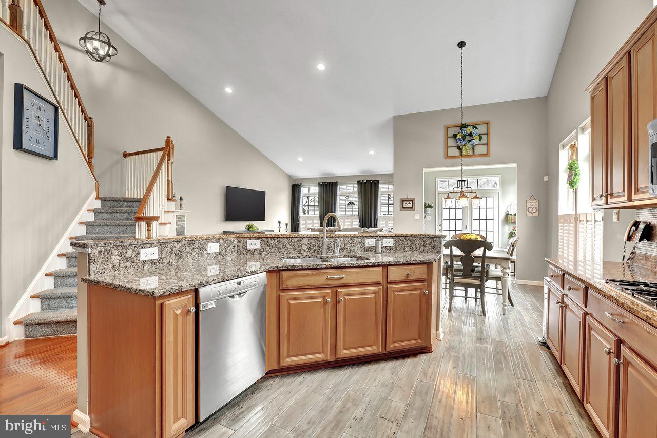 18 Applegate Drive Florence, NJ 08518 - Photo 14 of 81 Kitchen