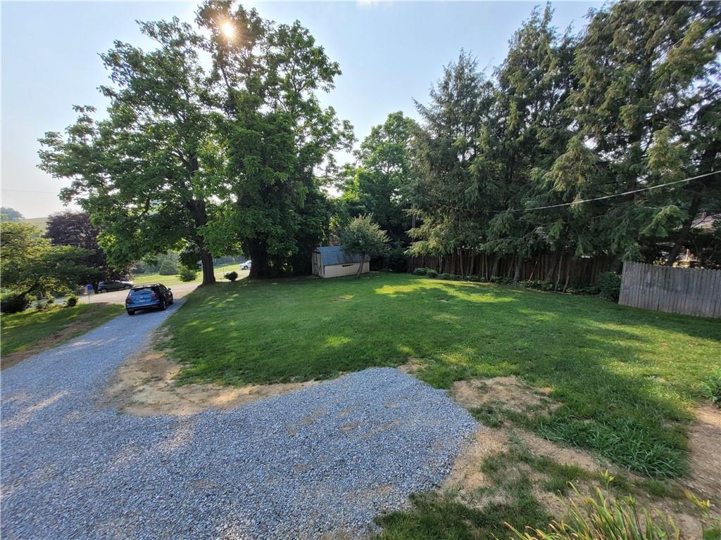 216 Cemetery Road Greensburg, PA 15601 - Photo 2 of 20 Gallery Image 2