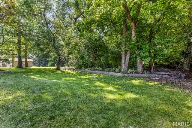 $130,000 | 426 West Kirkham Avenue, Webster Groves, MO 63119